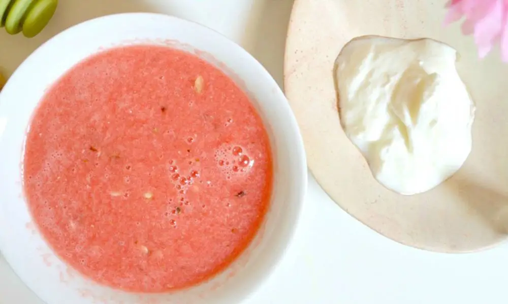 Clarifying Watermelon and Yogurt Mask - DIY Watermelon Face Pack Recipes