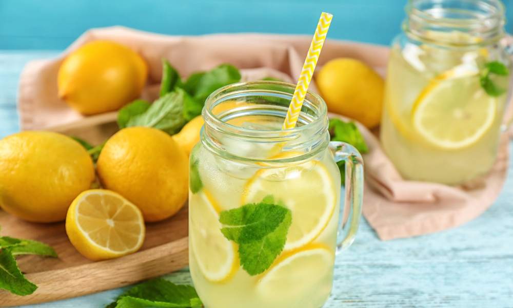 Lemon juice - Fruit Juices for Skin Whitening and Lightening