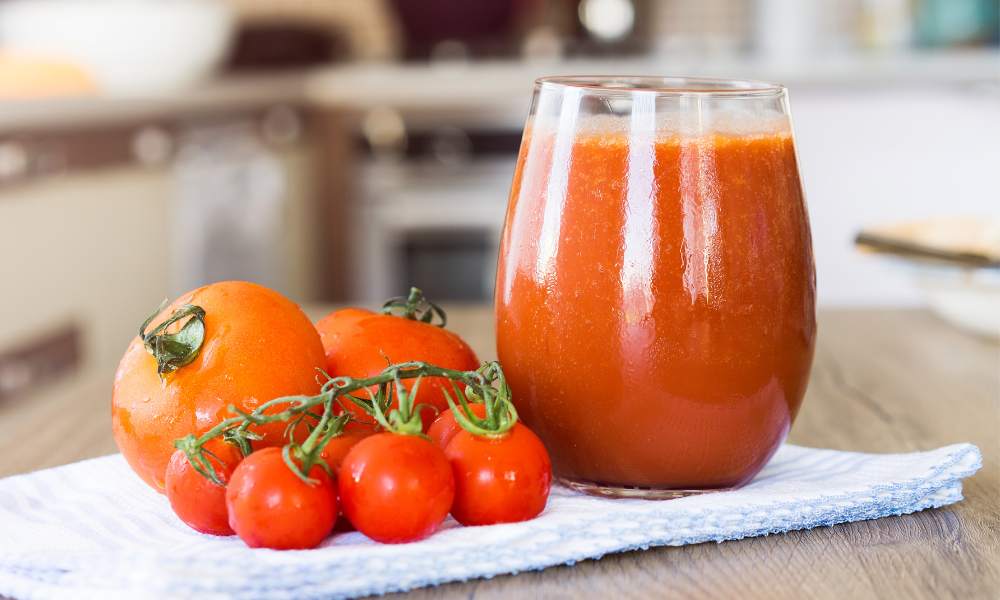 Tomato juice - Fruit Juices for Skin Whitening and Lightening
