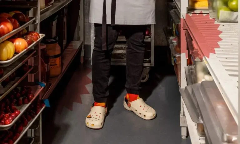 Can You Wear Crocs To Work